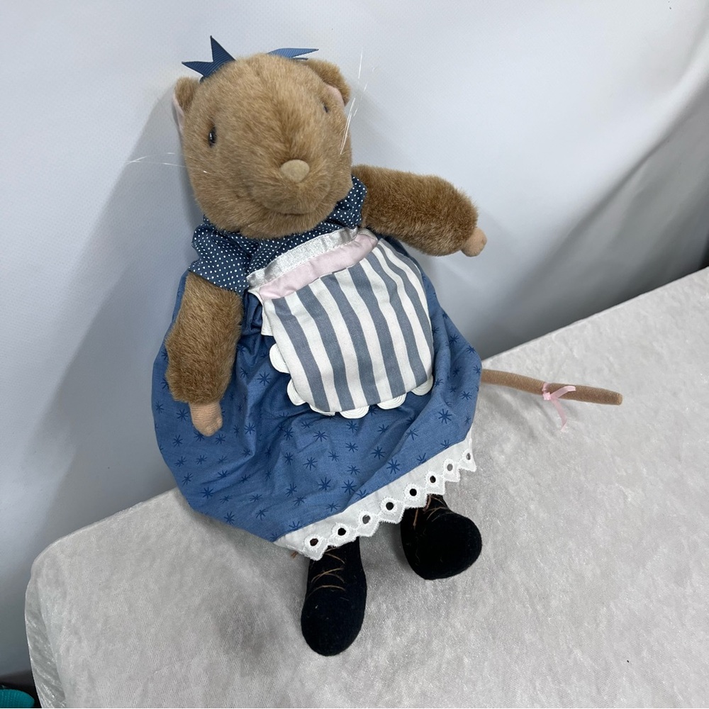 Vintage Marjolein Bastin Vera 1997 Hallmark Plush Mouse doll  in Blue Dress